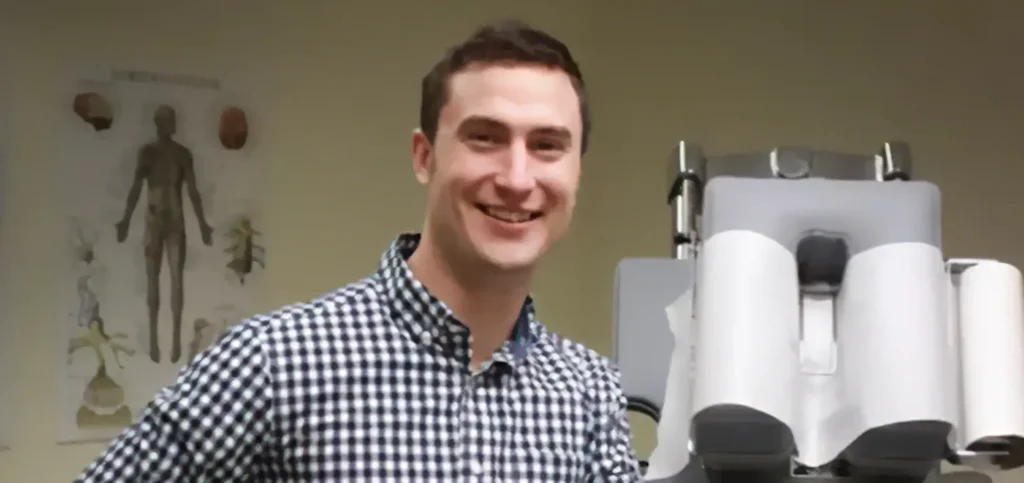chiropractor spinal adjustment
