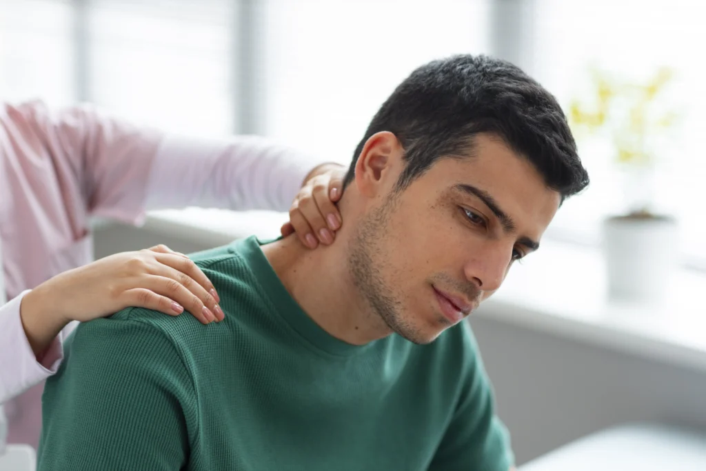 chiropractor shoulder pain